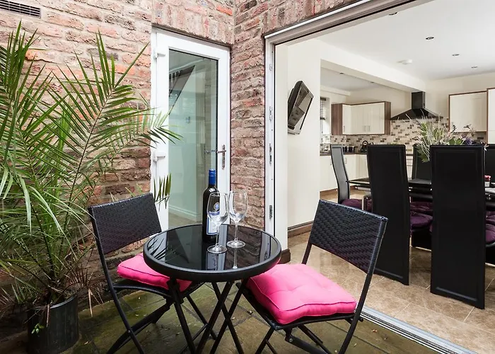 펜션 - The Light Well 요크